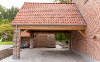 Carport in rustieke stijl