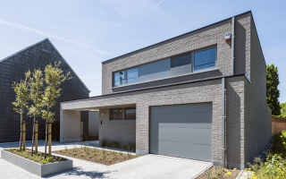 Strakke lijnen zij kenmerken van een moderne woning